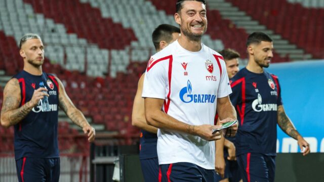 Rijera je oduševljen! Štoper Orlova obukao Zvezdin dres