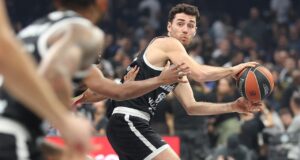 PAJOLA JE ČOVEK KOJI BRZO ZABORAVLJA: Partizan posle drame i produžetka slomio Zvezdu PAJOLA JE ČOVEK KOJI BRZO ZABORAVLJA: Partizan posle drame i produžetka slomio Zvezdu