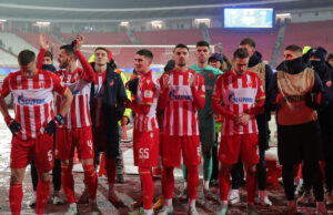 Fudbaler Zvezde u suzama pred Delijama posle poraza od PSV-a (Video) Fudbaler Zvezde u suzama pred Delijama posle poraza od PSV-a (Video)