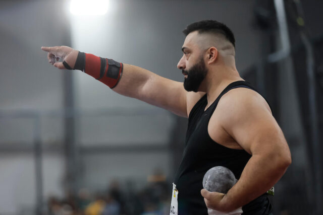 Emotivno: Asmir Kolašinac pred svojim navijačima otišao u penziju!