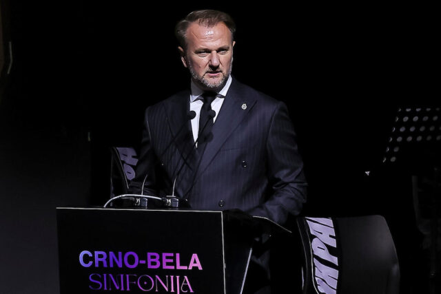 Ostoja Mijailović pisao o crnim i crvenim mravima pred večiti derbi