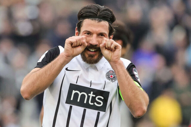 "Zeka" Jojić kuca na vrata