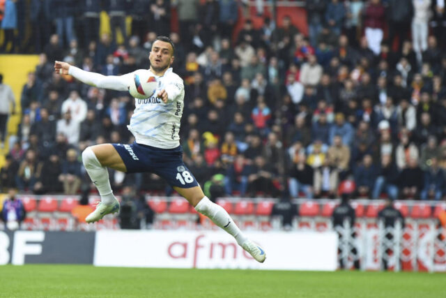 Žoze Murinjo doneo odluku oko sudbine Filipa Kostića u Fenerbahčeu (Foto)