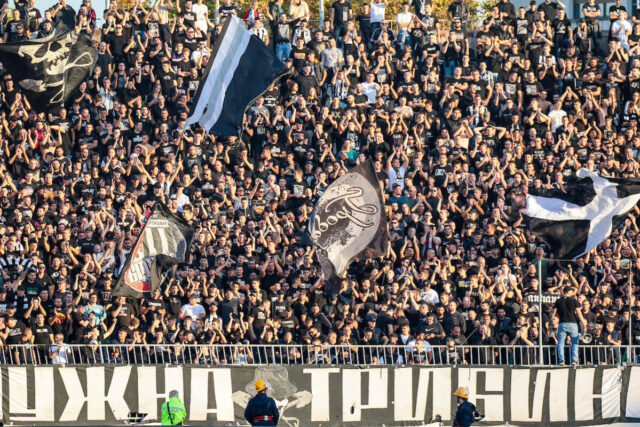 Grobari-ga-sanjali-na-klupi-Partizana-a-on-preuzima-osvajaca.jpg Grobari ga sanjali na klupi Partizana, a on preuzima osvajača Lige šampiona (Foto)
