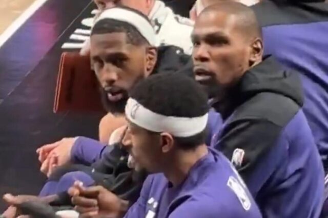 Neprocenjiva reakcija Durenta na klupi tokom utakmice kada je saznao za Dončićev trejd (Video)