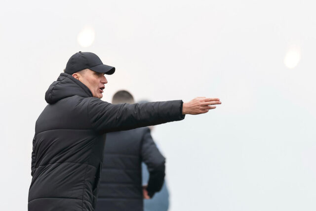 Srdjan-Blagojevic-ima-samo-jednu-dilemu-oko-sastava-Partizana-za.jpg Srđan Blagojević ima samo jednu dilemu oko sastava Partizana za 175. večiti derbi (Foto)