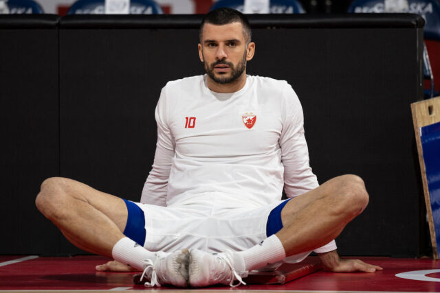 Branko-Lazic-o-navodnoj-tuci-u-svlacionici-Crvene-zvezde.jpg Branko Lazić o navodnoj tuči u svlačionici Crvene zvezde!