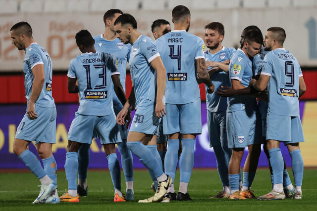 Novi-Pazar-odrzao-cas-fudbala-carapanima.jpg Novi Pazar održao čas fudbala "čarapanima"