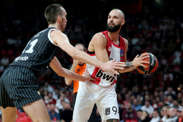 Poluvreme-Olimpijakos-ubedljiv-Partizan-ostavio-los-utisak.jpg Poluvreme: Olimpijakos ubedljiv, Partizan ostavio loš utisak