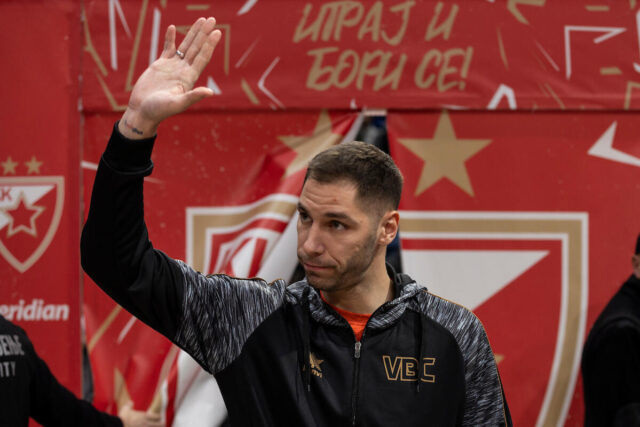 Stefan-Jovic-i-Valensija-blizu-na-korak-do-finala-Evrokupa.jpg Stefan Jović i Valensija blizu na korak do finala Evrokupa! (Foto)