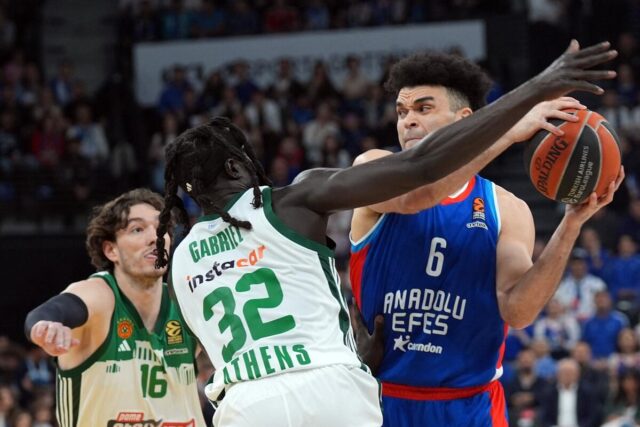 Panatinaikos-vratio-brejk-Efes-nije-mogao-do-preokreta.jpg Panatinaikos vratio brejk, Efes nije mogao do preokreta