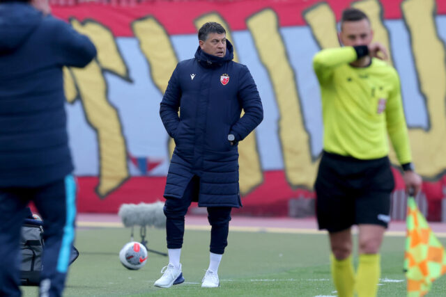 Vladan-Milojevic-samo-sto-ne-zaplace-od-srece.jpg Vladan Milojević samo što ne zaplače od sreće!