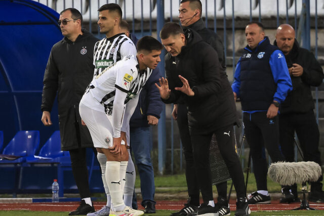 Srđan Blagojević otkrio šta je zamerio igračima na poluvremenu iako su vodili 0:2 (Video)