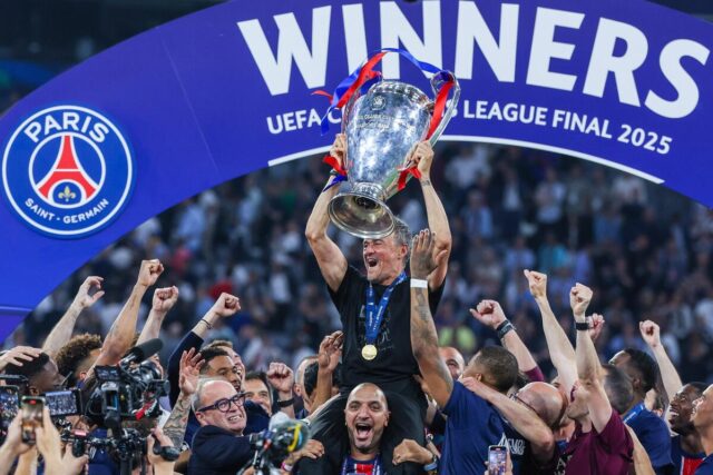 Luis-Enrike-zeli-fudbalera-Crvene-zvezde-prvak-Evrope-uplacuje.jpg Luis Enrike želi fudbalera Crvene zvezde - prvak Evrope uplaćuje rekordan novac crveno-belima (Foto)