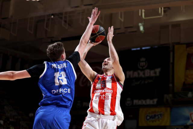 Spartak razbio očajnu Crvenu zvezdu! Crveno-beli u nokdaunu, mučne scene u Pioniru