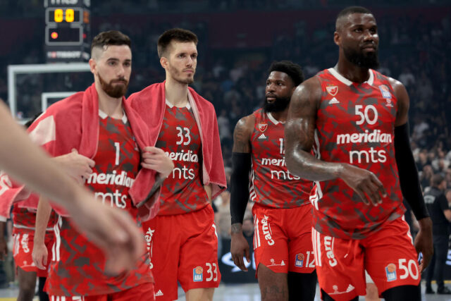 Bivsi-kosarkas-Crvene-zvezde-naredne-sezone-nece-igrati-Evroligu-Foto.jpg Bivši košarkaš Crvene zvezde naredne sezone neće igrati Evroligu (Foto)