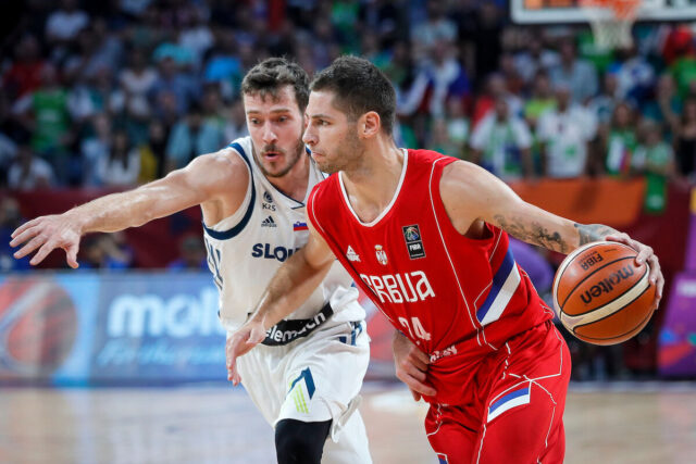 Goran-Dragic-izgubio-novcanik-pun-para-u-Hrvatskoj-Radnik-ga.jpg Goran Dragić izgubio novčanik pun para u Hrvatskoj! Radnik ga vratio ,a onda mu stigla ŠOK KOVERTA u kojoj...