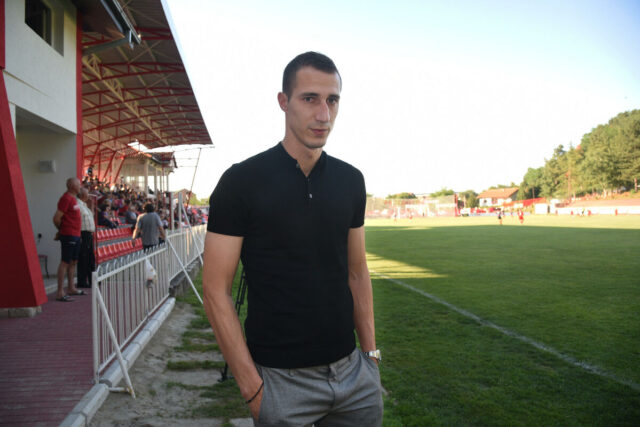 Radosav-Petrovic-u-Partizanu.jpg Radosav Petrović u Partizanu?