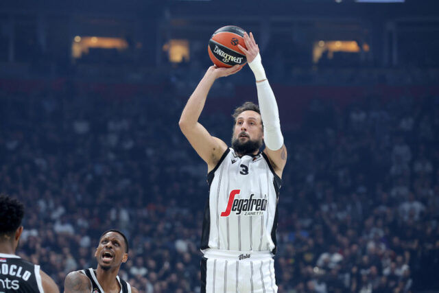 Legendarni-Marko-Belineli-zavrsio-karijeru-VideoFoto.jpg Legendarni Marko Belineli završio karijeru! (Video/Foto)