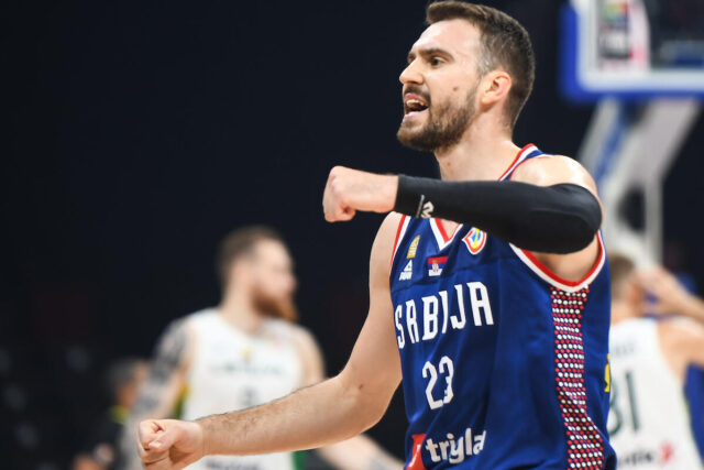 Ponuda-Crvene-zvezde-za-srpske-uslove-bila-gotovo-neverovatna-ali.jpg "Ponuda Crvene zvezde za srpske uslove bila gotovo neverovatna, ali..."