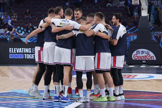 Srbija-protiv-Turske-neporazeni-za-prvo-mesto-VideoFoto.jpg Srbija protiv Turske - neporaženi za prvo mesto! (Video/Foto)