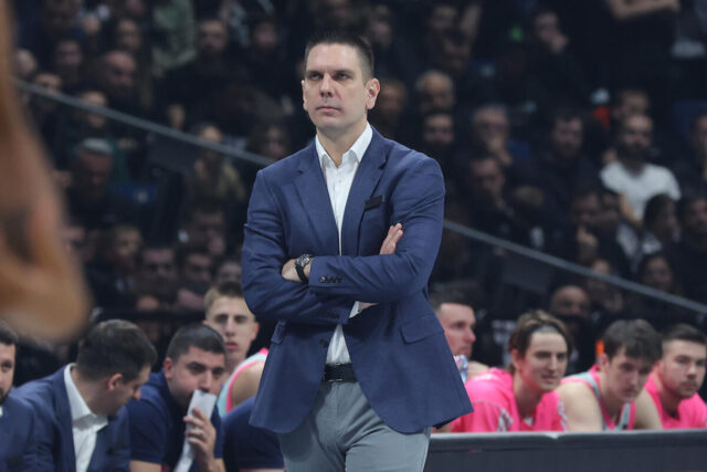 Baracev-Bakcesehir-razbio-Veneciju-Koprivica-monstruozno-zakucao-i-bio.jpg Baraćev Bakčešehir razbio Veneciju - Koprivica monstruozno zakucao i bio treći strelac tima (Vieo)