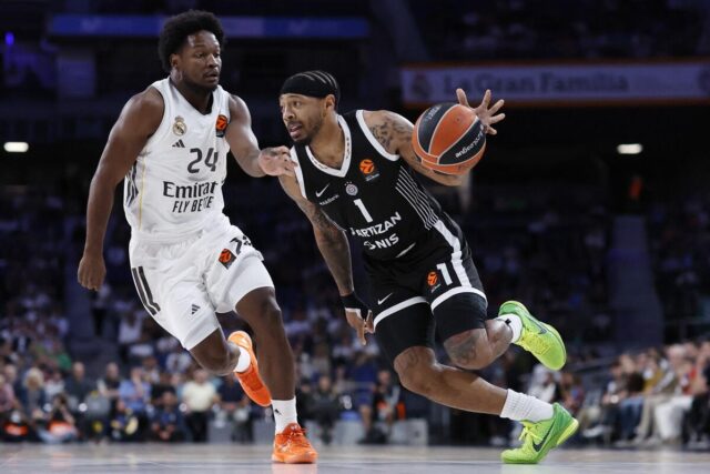 Karlik Džons tek na parketu 2026. godine!