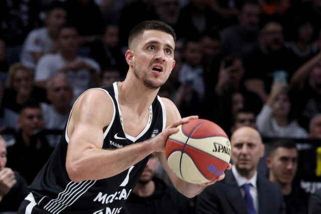 Partizan preživeo 31 primljen poen u trećoj četvrtini i slomio hrabru Krku u Beogradskoj areni (Foto)