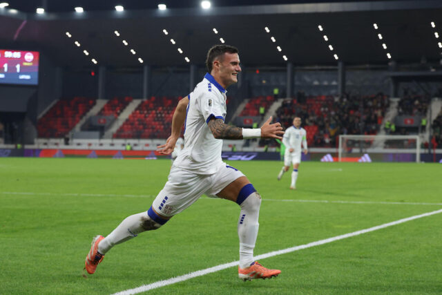Aleksandar-Stankovic-do-prvenca-za-reprezentaciju-kao-tata-Dejan-Video.jpg Aleksandar Stanković do prvenca za reprezentaciju kao tata Dejan (Video)