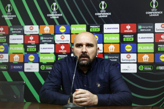 Gospodski-gest-Radnickog-saradnici-Mladena-Zizovica-vode-Kragujevcane-Foto.jpg Gospodski gest Radničkog - saradnici Mladena Žižovića vode Kragujevčane (Foto)