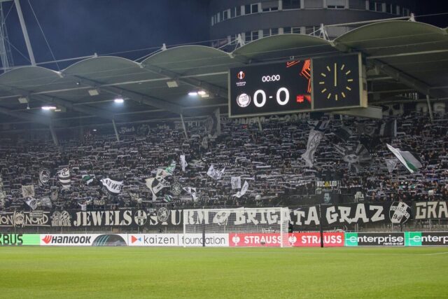 Navijaci-Sturma-zele-Delije-u-Gracu-pruzili-podrsku-zbog.jpg Navijači Šturma žele Delije u Gracu - pružili podršku zbog sramne kazne UEFA! (Foto)