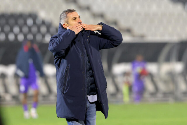 Nenad-Stojakovic-hvali-ali-i-kritikuje-posle-prve-pobede-kao.jpg Nenad Stojaković hvali, ali i kritikuje posle prve pobede kao trener Partizana (Foto)