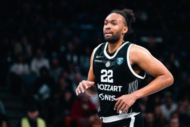 Parkerova-partija-karijere-u-Partizanu-Crno-beli-razbili-Studentski-centar-na.jpg Parkerova partija karijere u Partizanu: Crno-beli razbili Studentski centar na krilima bivšeg 2. pika na NBA draftu