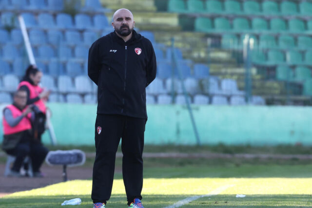 Preminuo-Mladen-Zizovic-trener-Radnickog-iz-Kragujevca.jpg Preminuo Mladen Žižović - trener Radničkog iz Kragujevca!