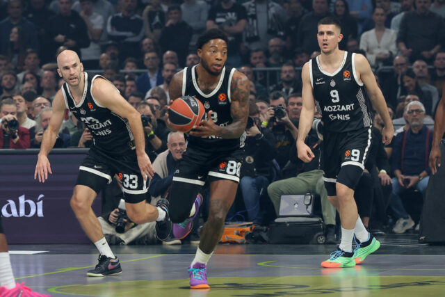 Dusko-Ivanovic-razbio-Partizan-Bolonja-slavi-u-Beogradu.jpg Duško Ivanović razbio Partizan! Bolonja slavi u Beogradu