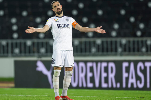 Miloš Degenek u nedelju potpisuje za novi klub (Foto)