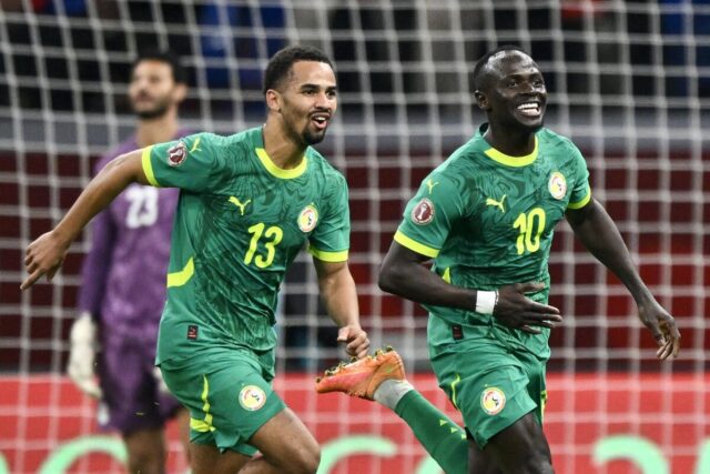 Sadio-Mane-rastuzio-Salaha-i-odveo-Senegal-u-trece-finale.jpg Sadio Mane rastužio Salaha i odveo Senegal u treće finale u poslednje četiri godine (Video)