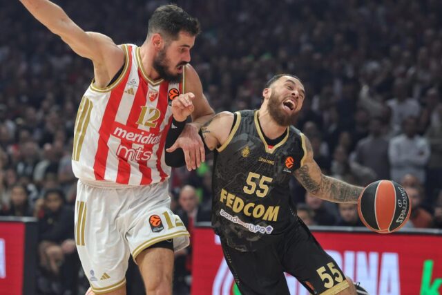 Bomba: Stiže Majk Džejms?