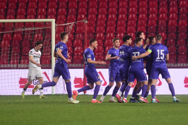 Istorija-Graficar-se-vratio-iz-mrtvih-i-posle-penala-izbacio.jpg Istorija! Grafičar se vratio iz mrtvih i posle penala izbacio Mačvu za polufinale Kupa Srbije (Video)