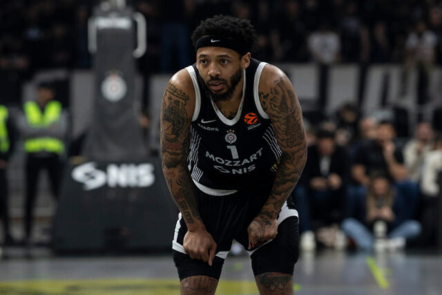 Karlik Džons slobodnim bacanjem na sekundo do kraja srušio Asvel (Foto galerija)