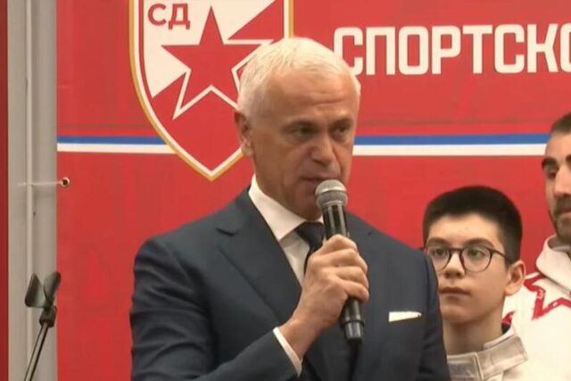 Obecavam-svim-zvezdasima-jednu-stvar-Terzicev-emotivan-govor-na-crveno-beloj.jpg "Obećavam svim zvezdašima jednu stvar..." Terzićev emotivan govor na crveno-beloj proslavi