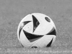 TRAGEDIJA: Bivši reprezentativac Nigerije preminuo na treningu TRAGEDIJA: Bivši reprezentativac Nigerije preminuo na treningu