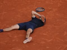 KONAČNO KRUNA: Zverev u maratonskom meču protiv Kobolija stigao do prve grend slem titule u karijeri KONAČNO KRUNA: Zverev u maratonskom meču protiv Kobolija stigao do prve grend slem titule u karijeri