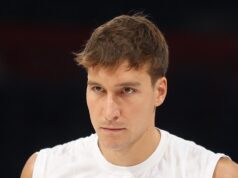BOGDAN PODESIO NIŠAN: Kao od šale, pet trojki za 16 minuta BOGDAN PODESIO NIŠAN: Kao od šale, pet trojki za 16 minuta