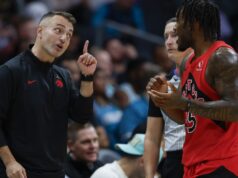 RAJAKOVIĆEV TIM RAZNEO ŠAMPIONA: Toronto sa +50 slavio protiv Niksa RAJAKOVIĆEV TIM RAZNEO ŠAMPIONA: Toronto sa +50 slavio protiv Niksa